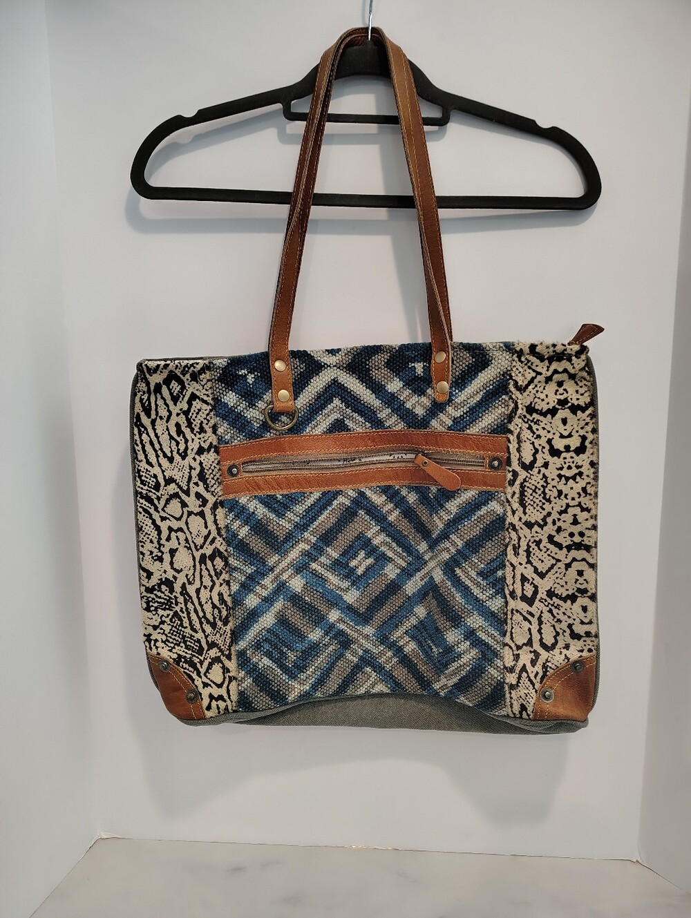 Myra Bag